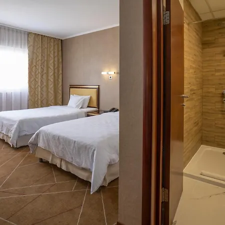 Hotel Aquastar Danube 4*