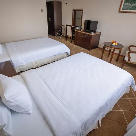 Hotel Aquastar Danube 4*