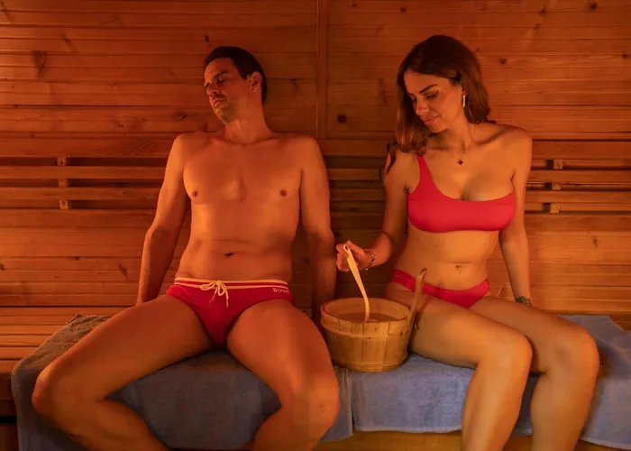 Aquastar Danube Hotel 4*